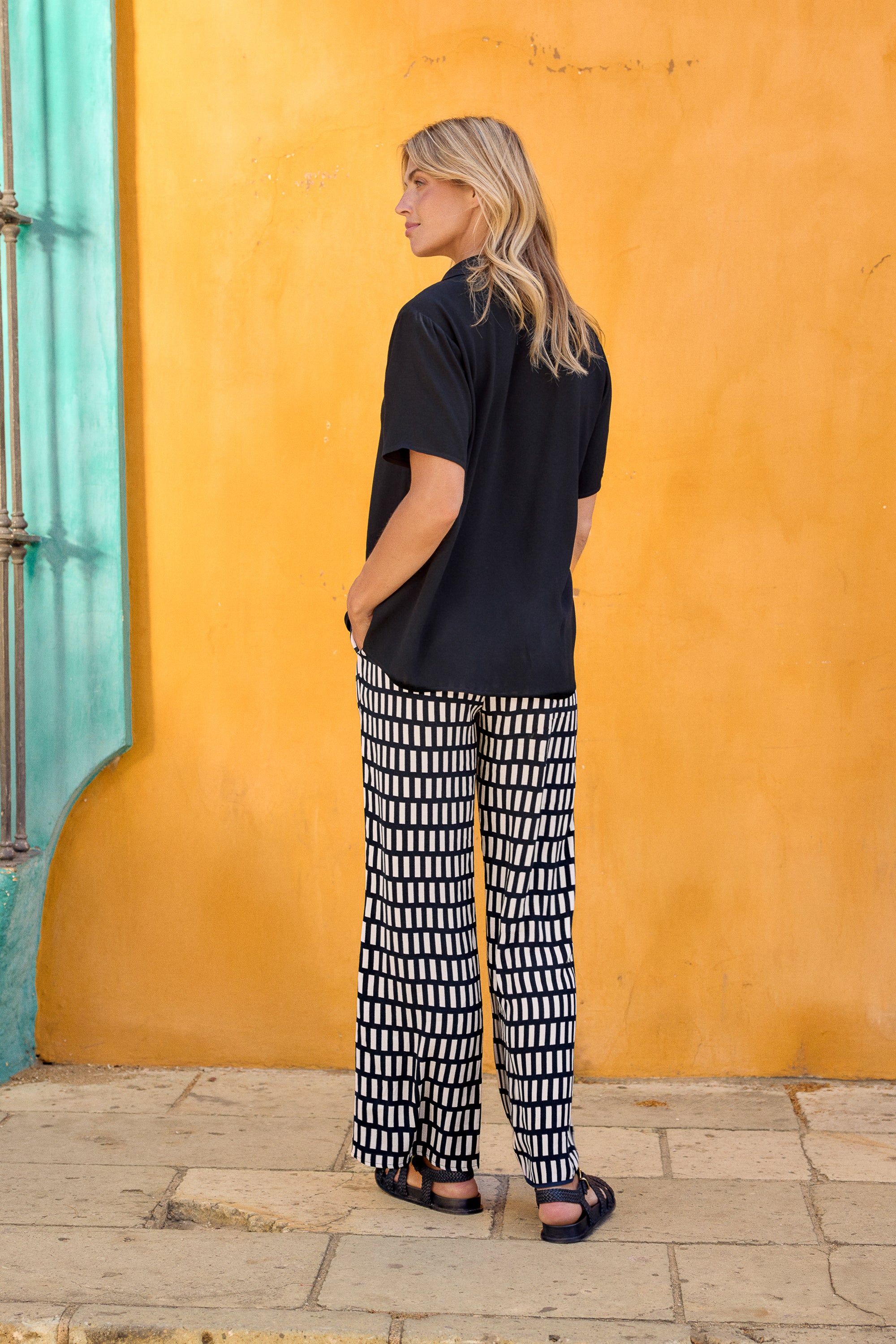 Mia Pants In Smoke
